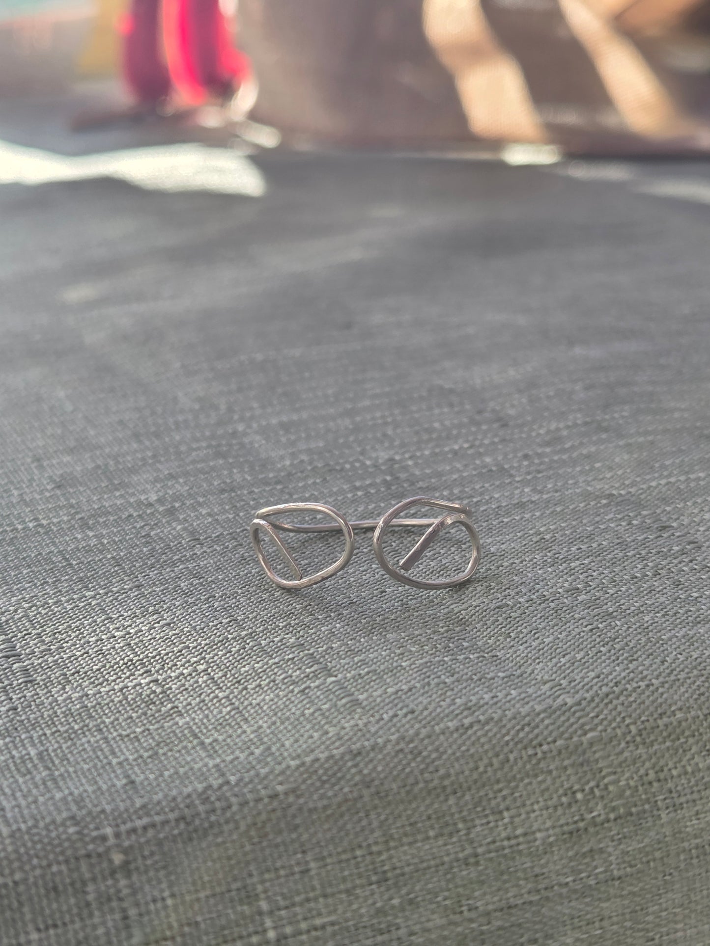 Double Loop Ring