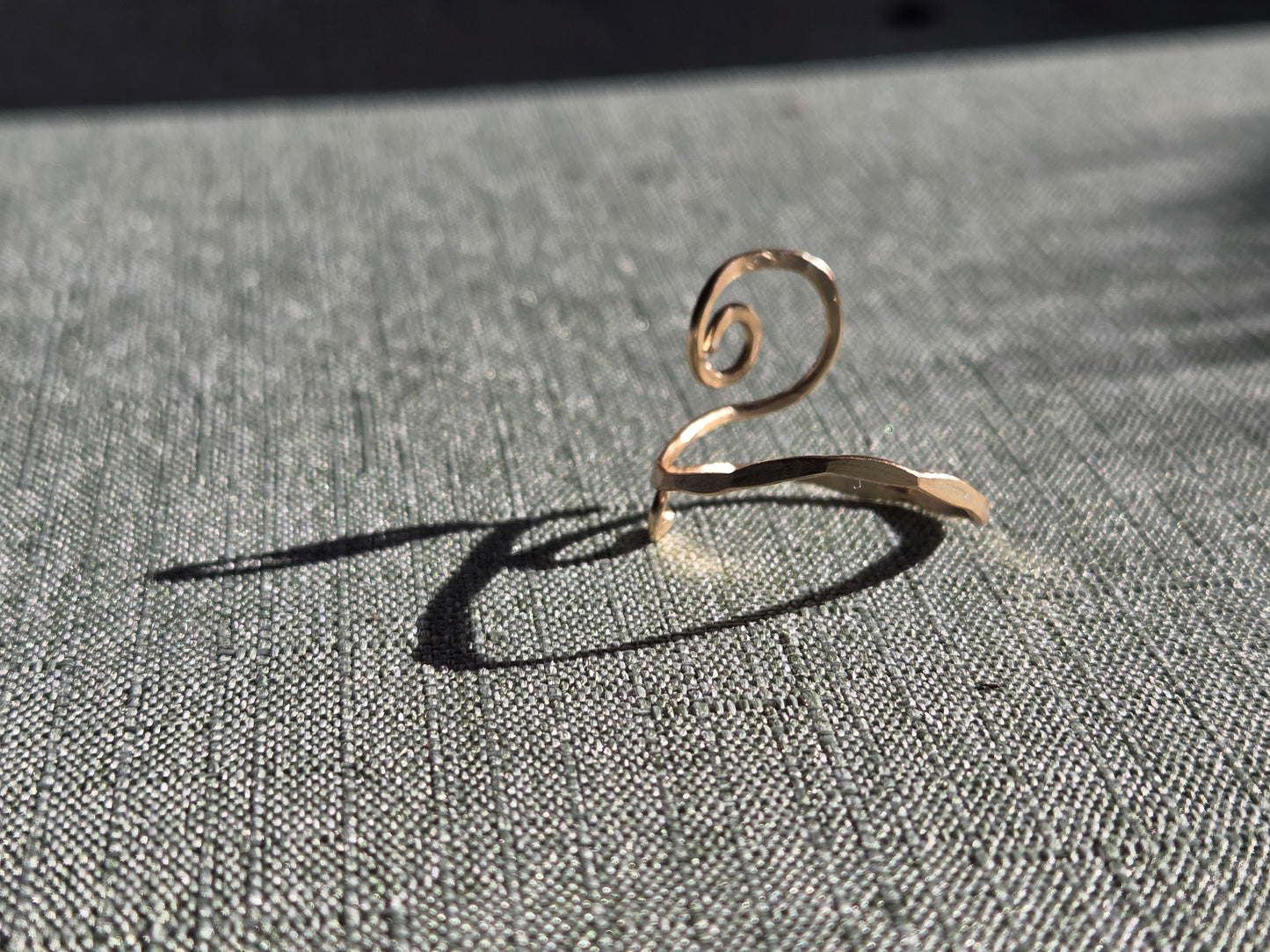 The Hypnotist Ring