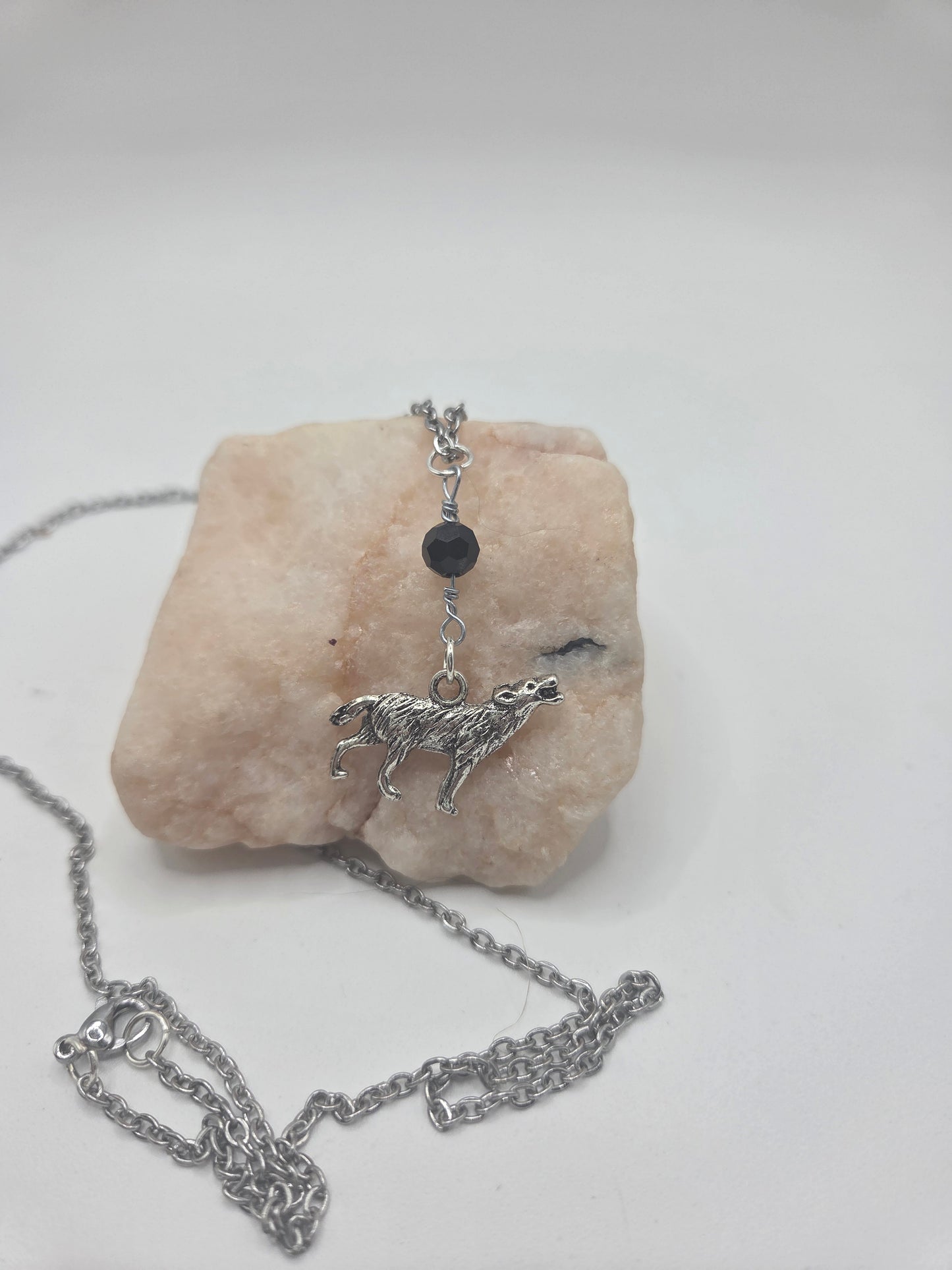 Howling wolf necklace,  black