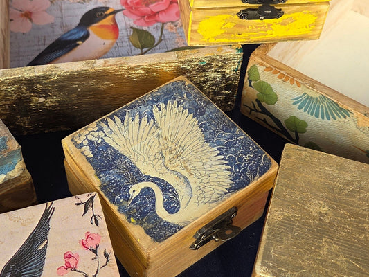 Swan trinket box